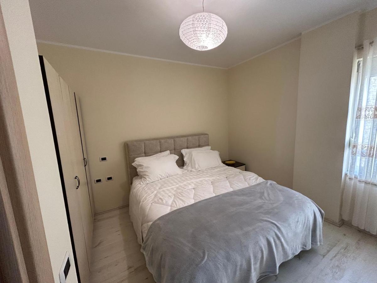 Apartment In Qerret Golem  Zewnętrze zdjęcie