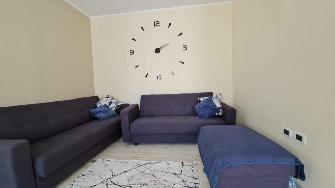 Apartment In Qerret Golem  Zewnętrze zdjęcie