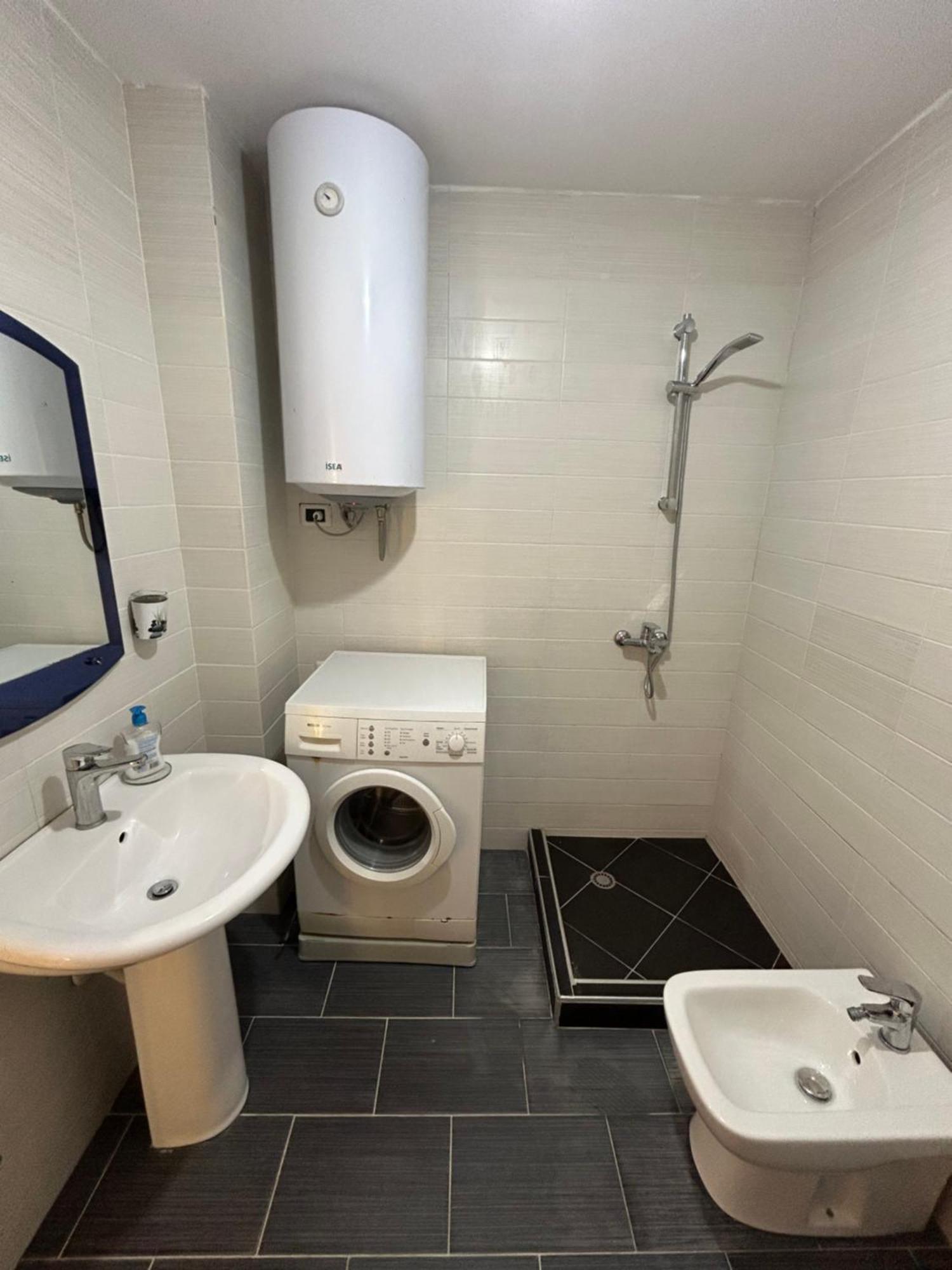 Apartment In Qerret Golem  Zewnętrze zdjęcie