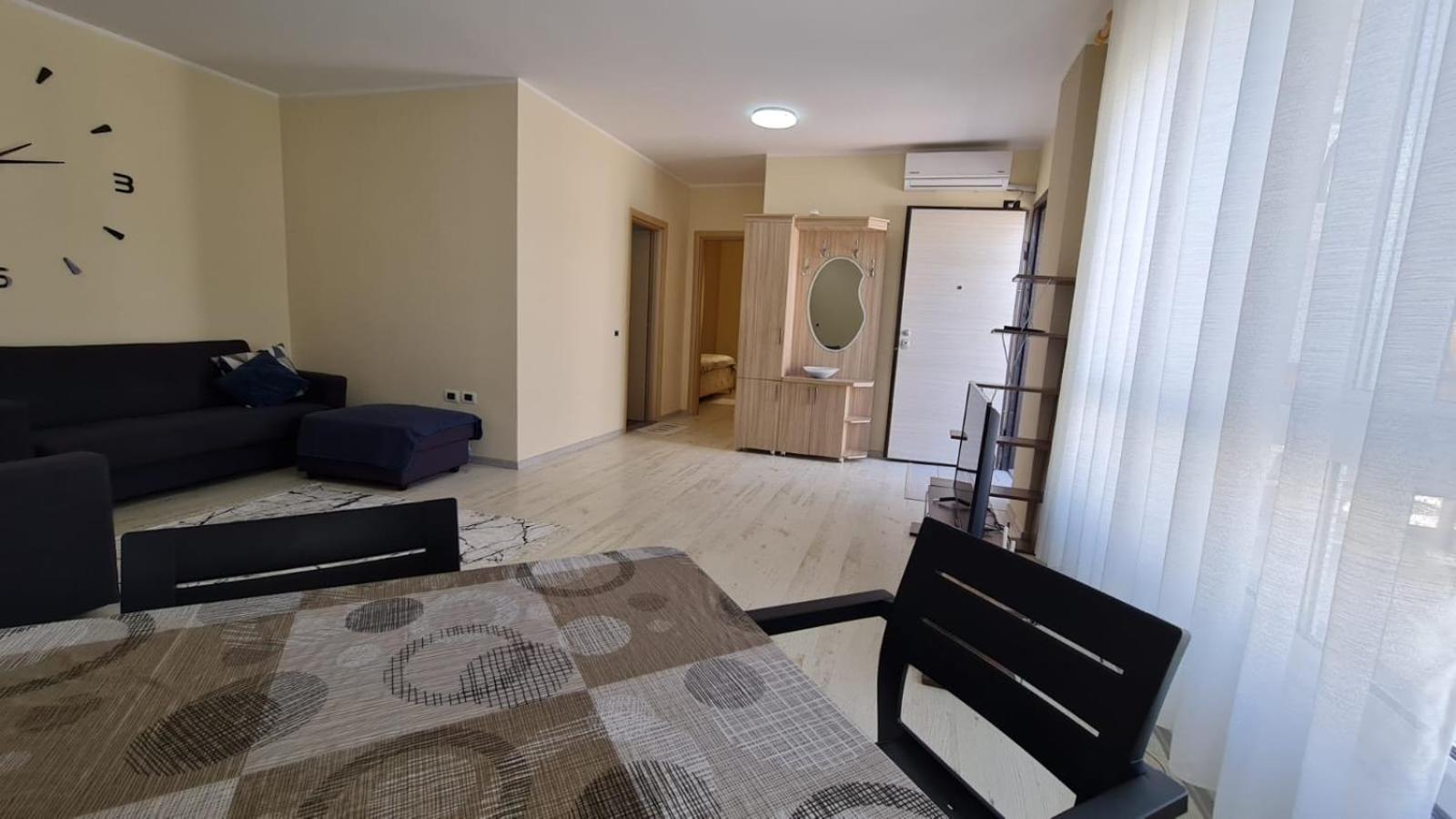 Apartment In Qerret Golem  Zewnętrze zdjęcie